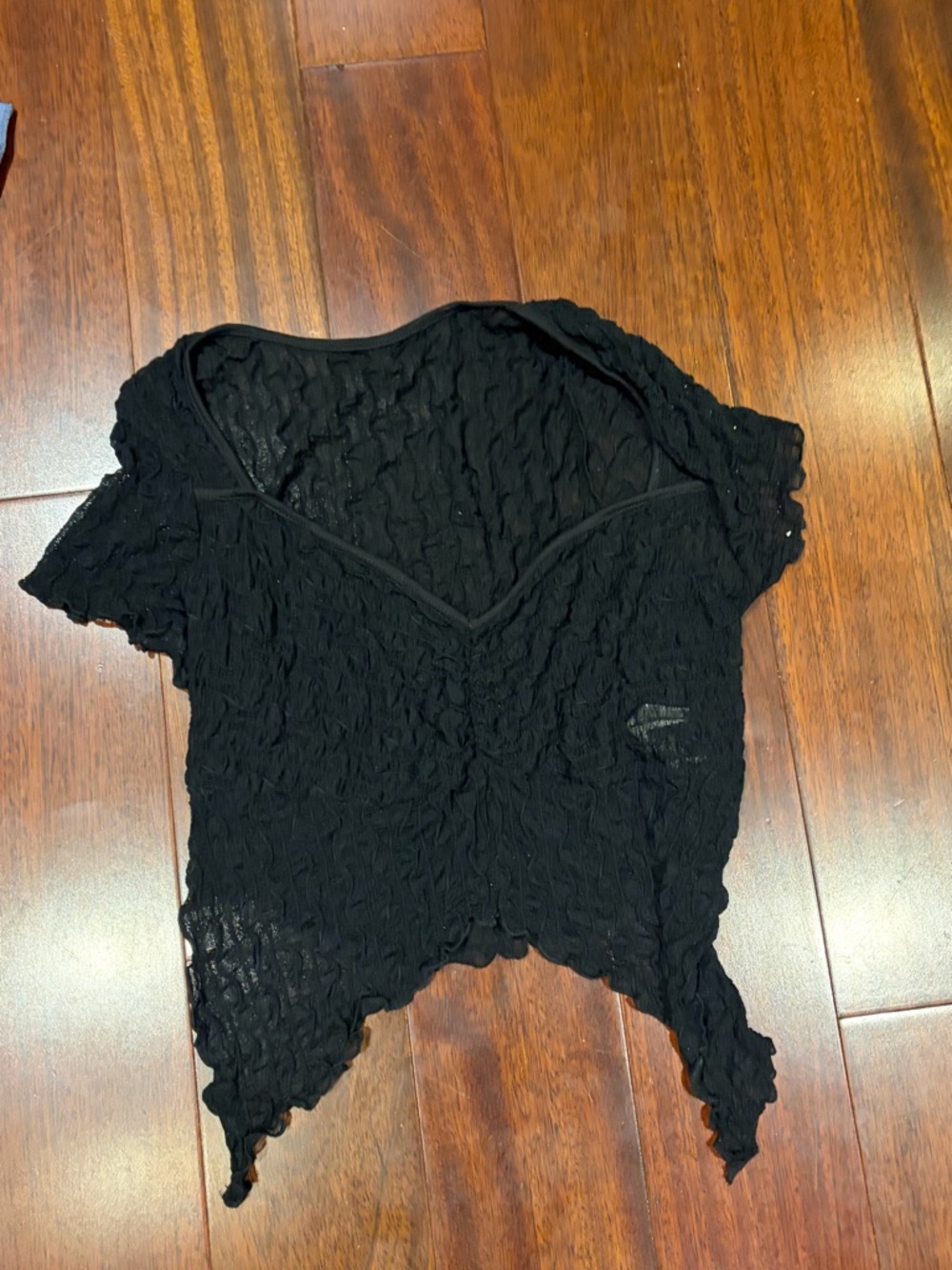 Black Crinkle Short Sleeve V-Neck Top